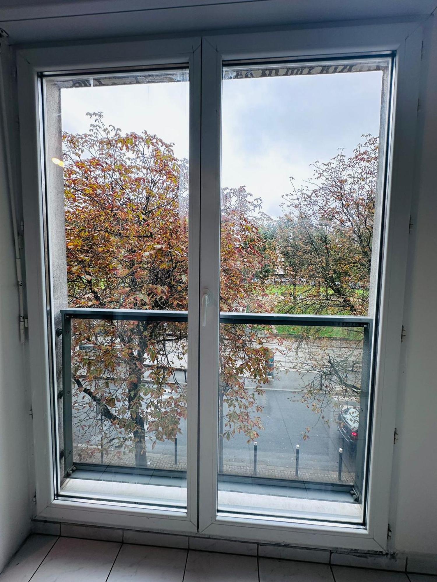 Ferienwohnung Sri-Indo Bobigny Paris Exterior foto